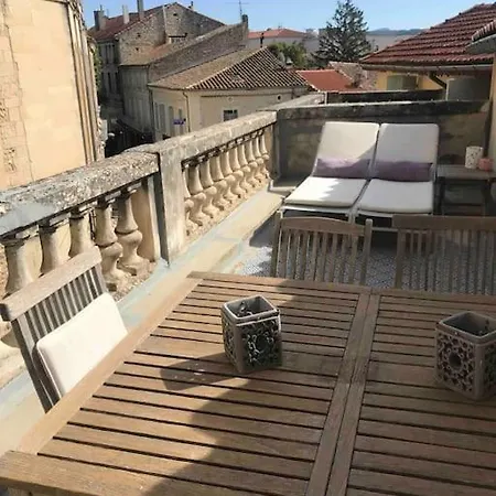 Grand Appartement En Maison De Ville Valreas Exterior photo